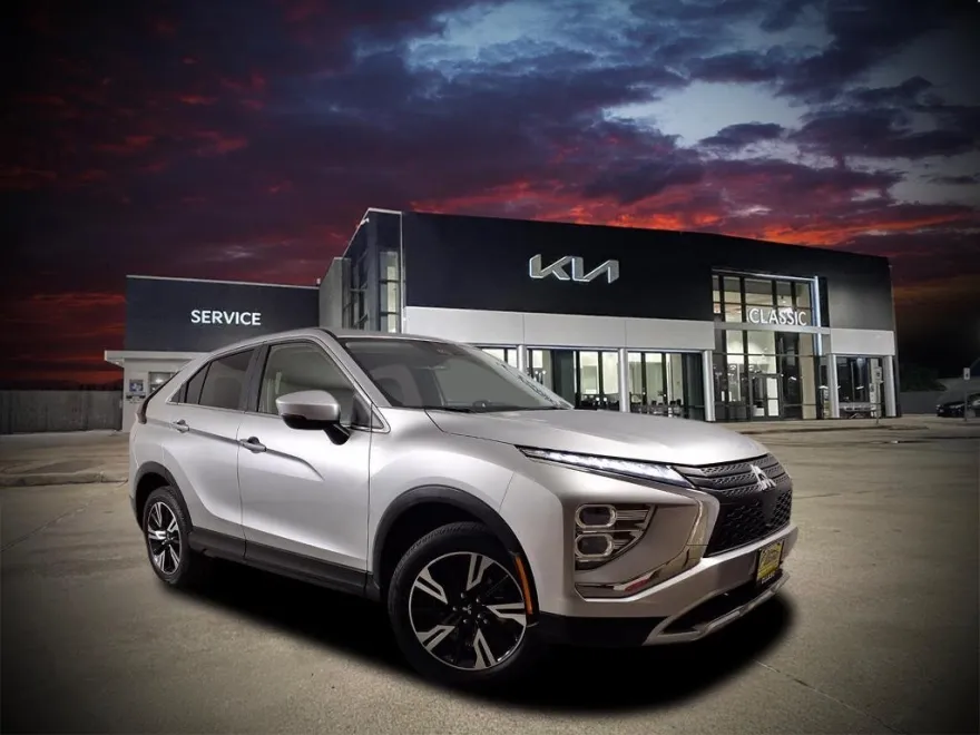 2024 Mitsubishi Eclipse Cross SE photo 1
