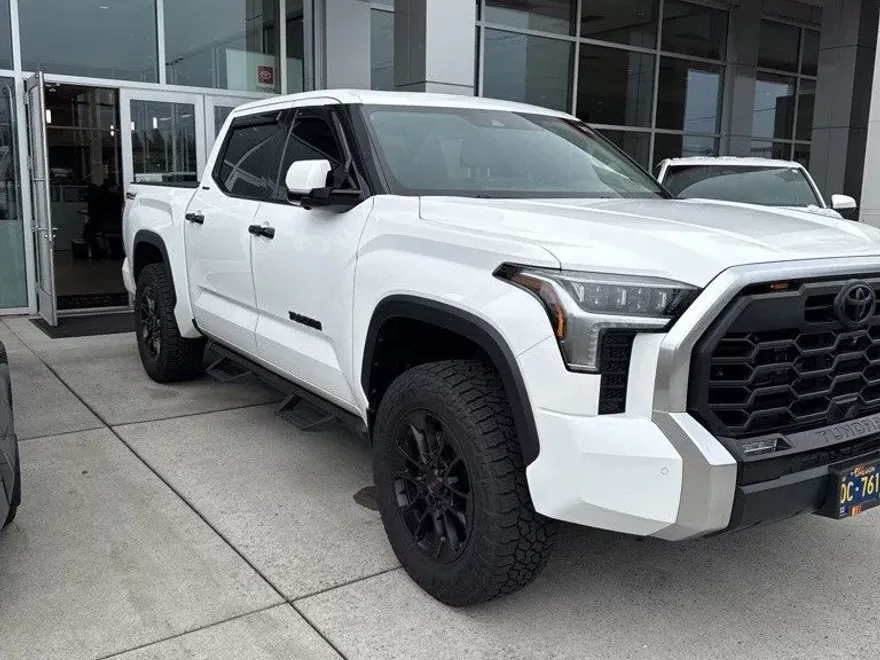 2022 Toyota Tundra Limited photo 1