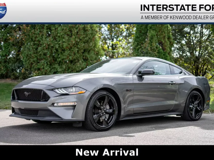 2022 Ford Mustang GT photo 1