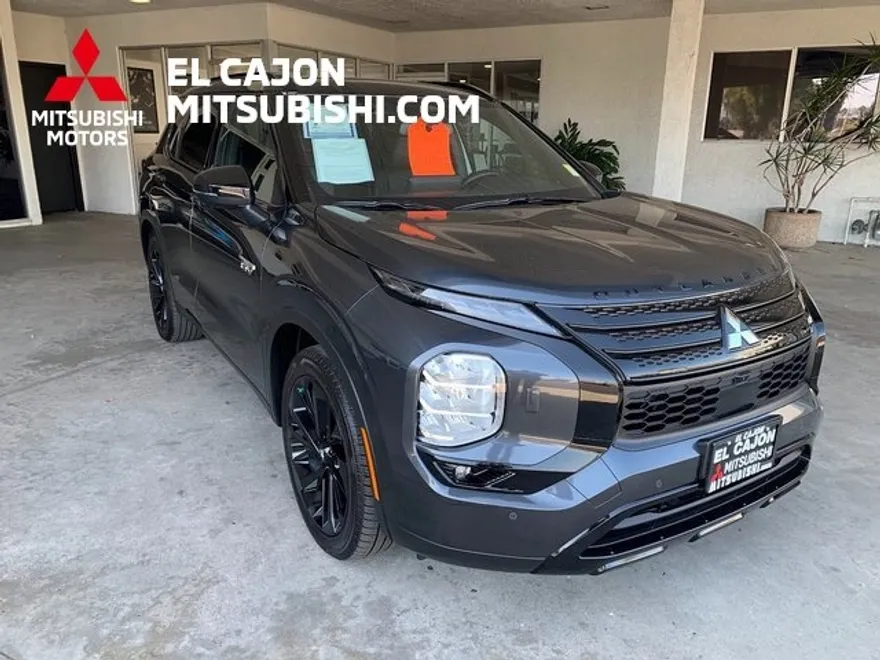 2025 Mitsubishi Outlander PHEV SEL Black Edition photo 1