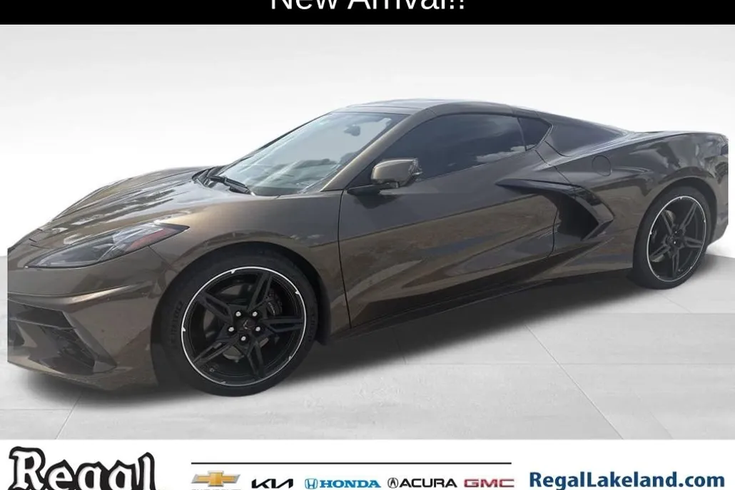2020 Chevrolet Corvette 2LT photo 1
