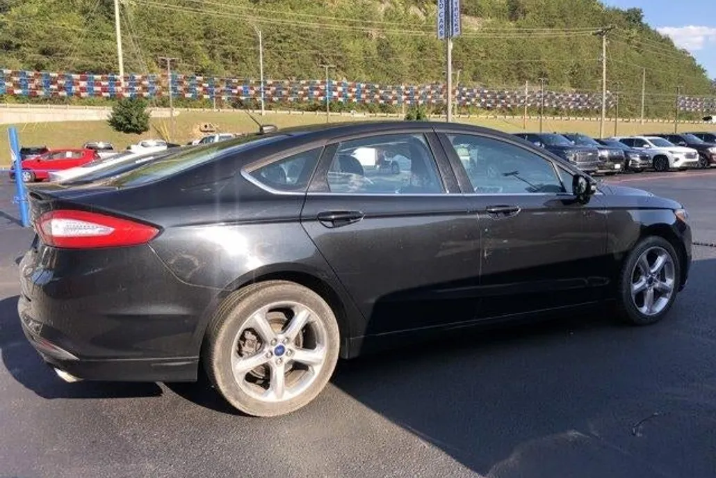 2014 Ford Fusion SE photo 1