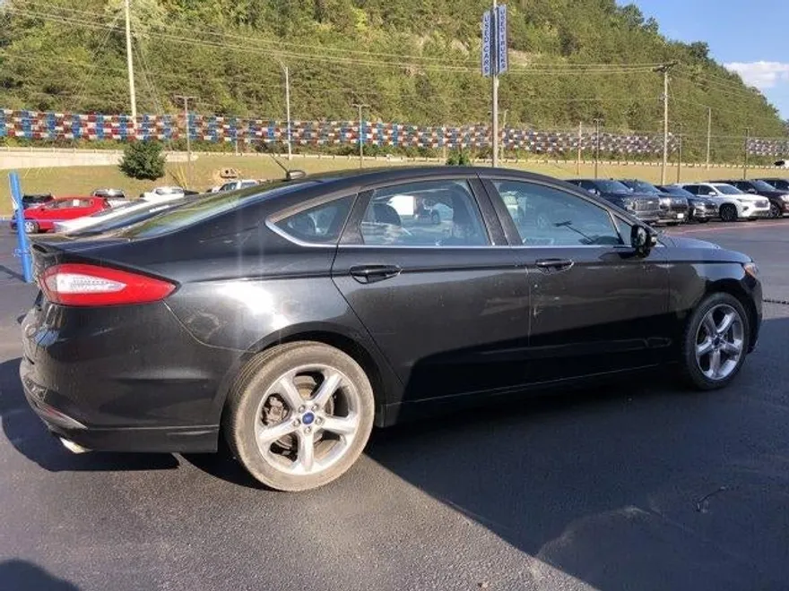 2014 Ford Fusion SE photo 1