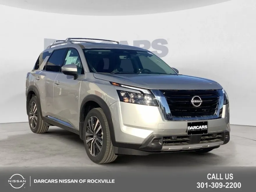 2025 Nissan Pathfinder Platinum photo 1