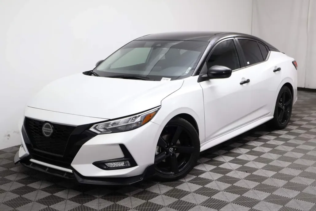 2023 Nissan Sentra SR photo 1