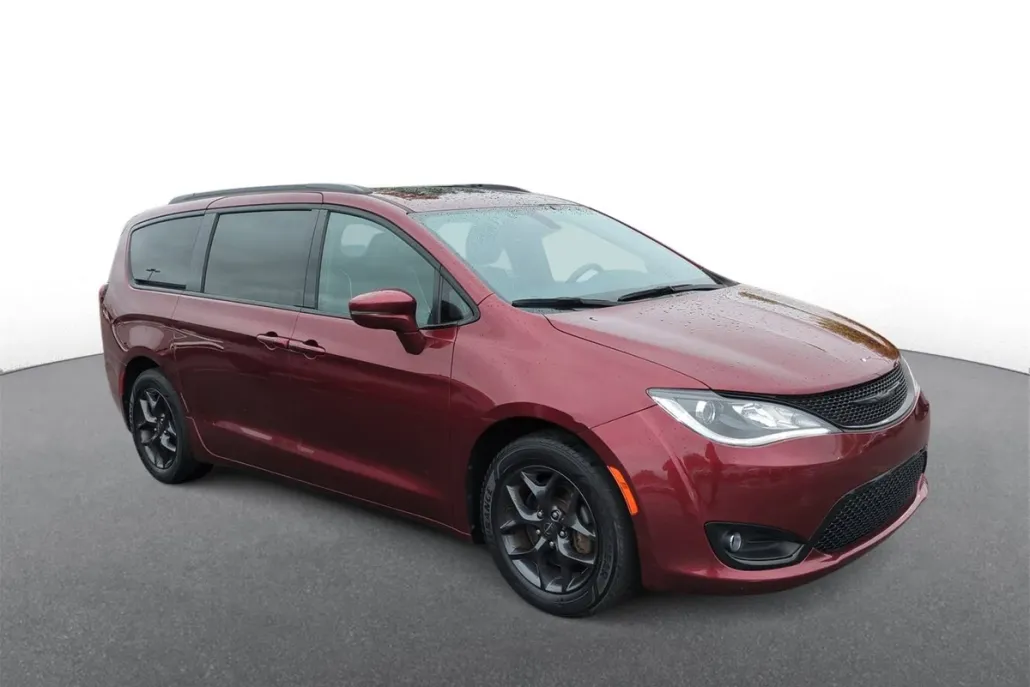 2019 Chrysler Pacifica Limited photo 1