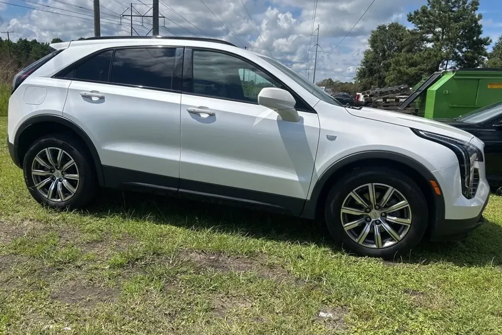 2020 Cadillac XT4 Sport photo 1