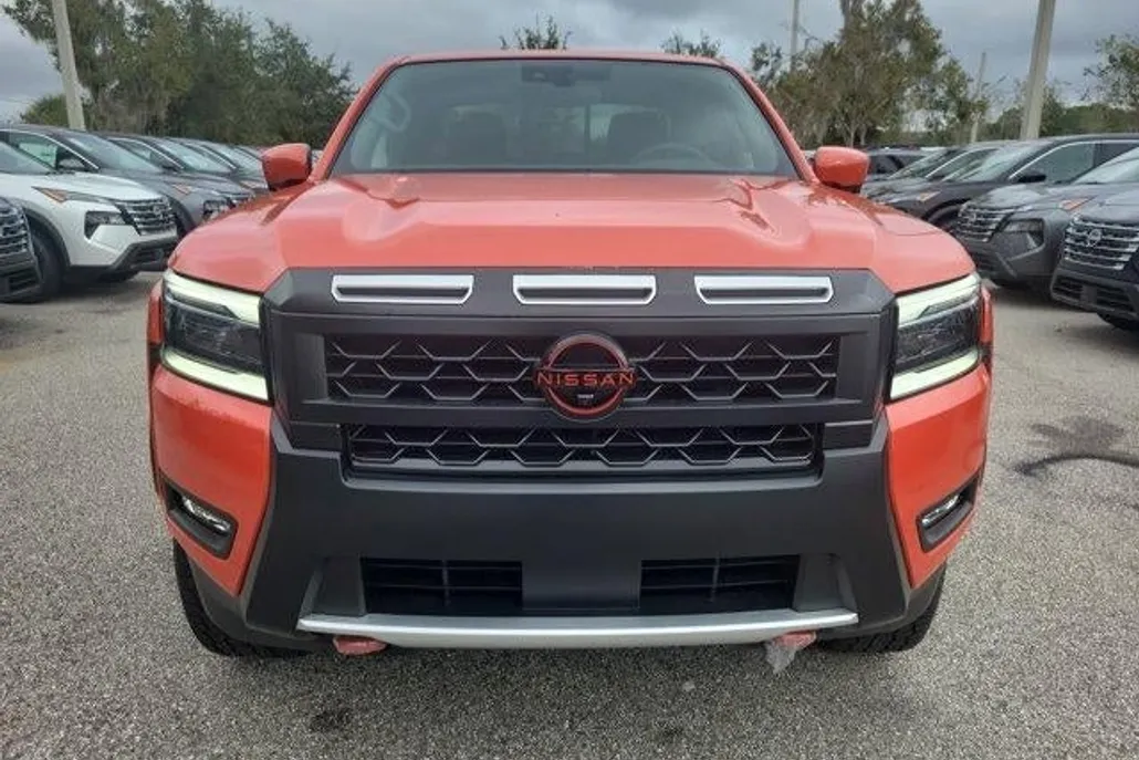 2025 Nissan Frontier Crew Cab PRO-X photo 1