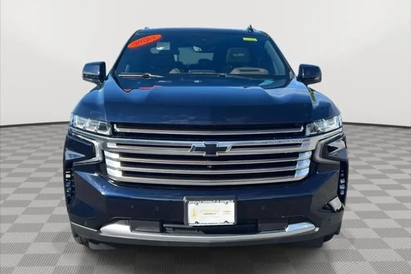 2023 Chevrolet Suburban High Country photo 1