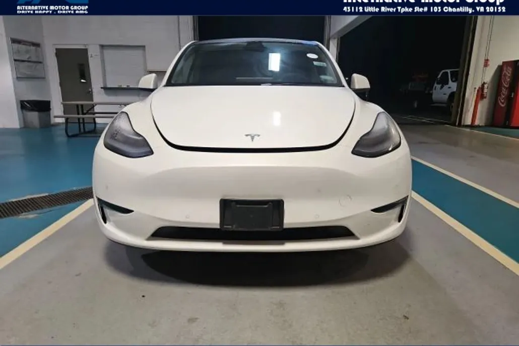 2021 Tesla Model Y Long Range photo 1