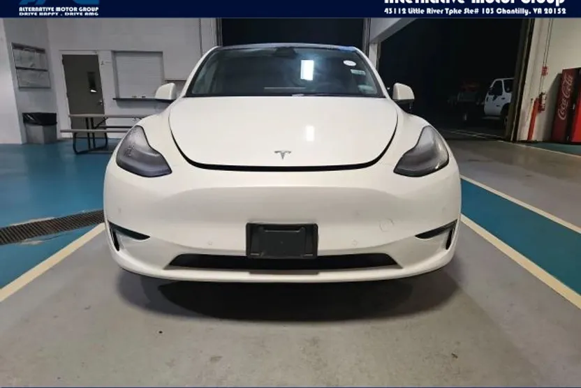 2021 Tesla Model Y Long Range photo 1
