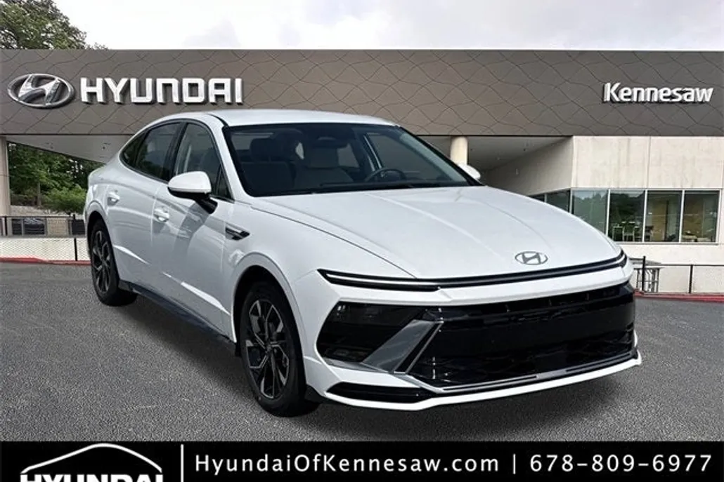 2025 Hyundai Sonata SEL photo 1