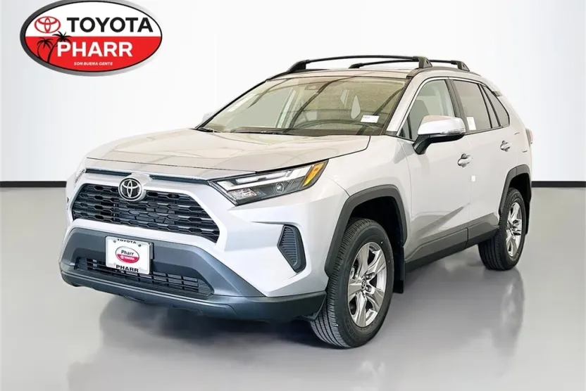 2025 Toyota RAV4 XLE photo 1