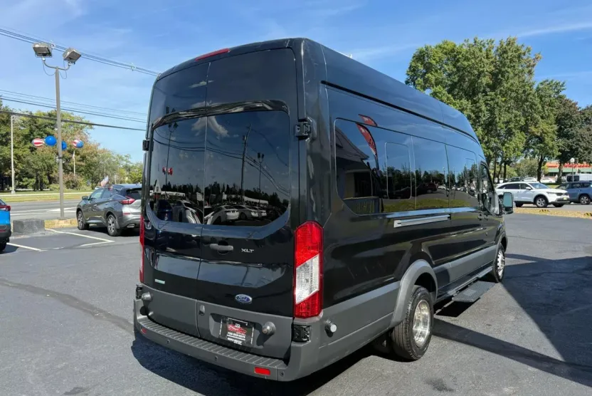2017 Ford Transit XLT Van photo 1