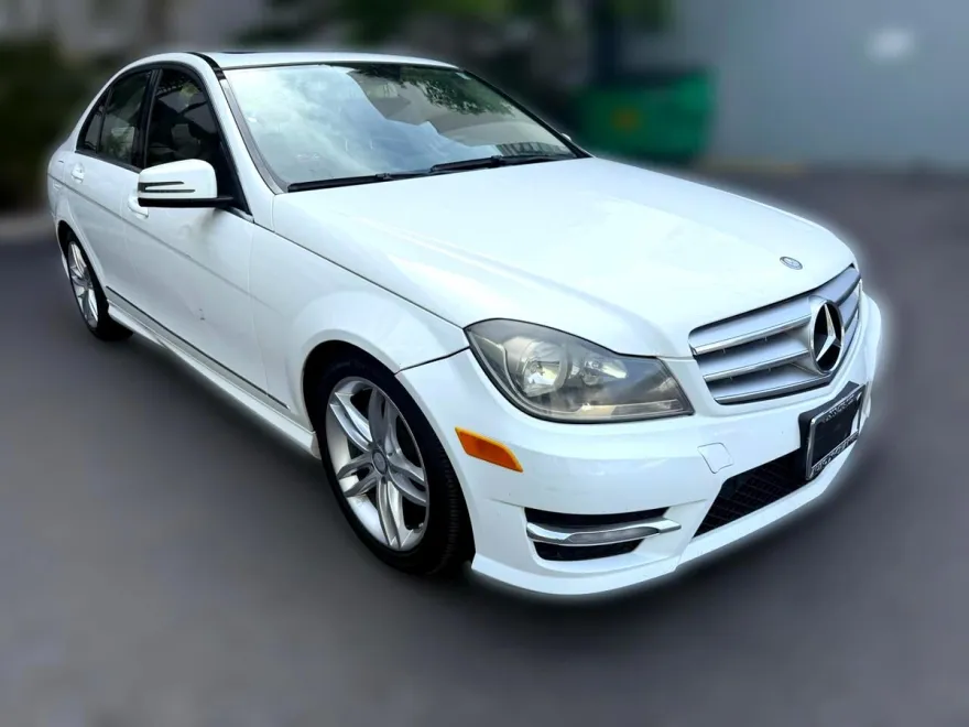 2013 Mercedes Benz C 250 Sport photo 1