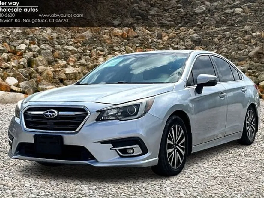 2019 Subaru Legacy 2.5i Premium photo 1