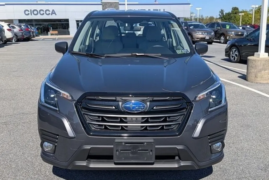 2022 Subaru Forester Base photo 1