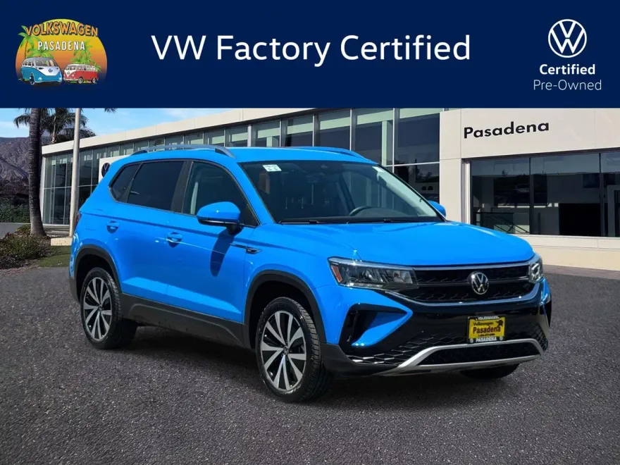 2023 Volkswagen Taos SE photo 1