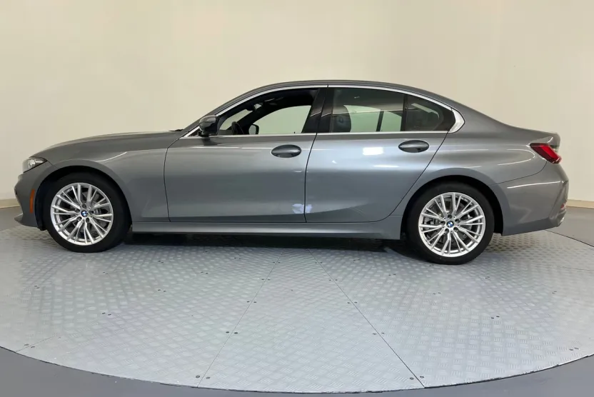 2024 Bmw 330i photo 1