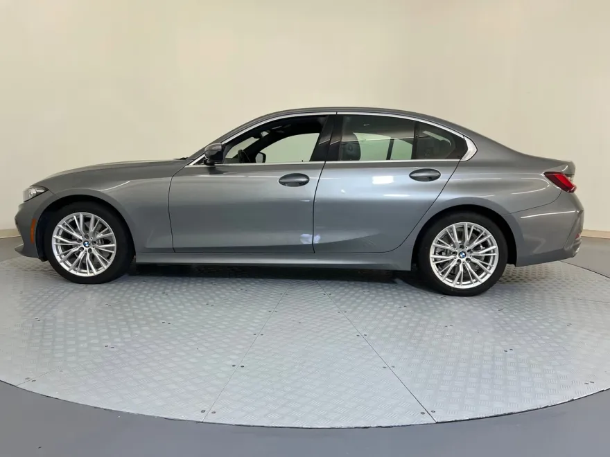 2024 Bmw 330i photo 1