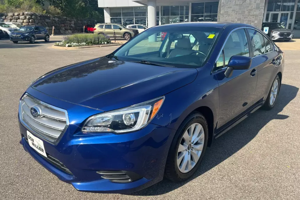 2015 Subaru Legacy 2.5i Premium photo 1