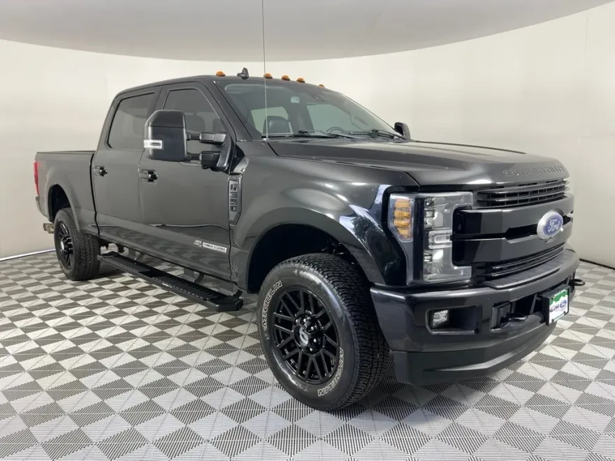 2019 Ford F-350 Lariat photo 1