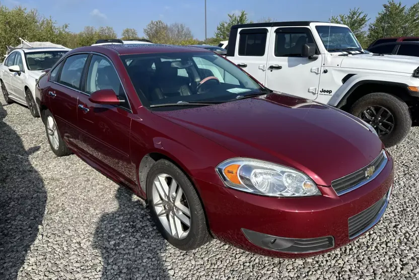 2010 Chevrolet Impala LTZ photo 1