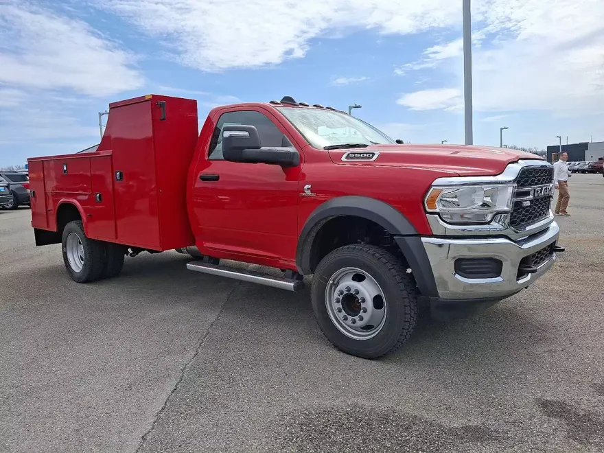 2024 Ram 5500 Tradesman SLT photo 1