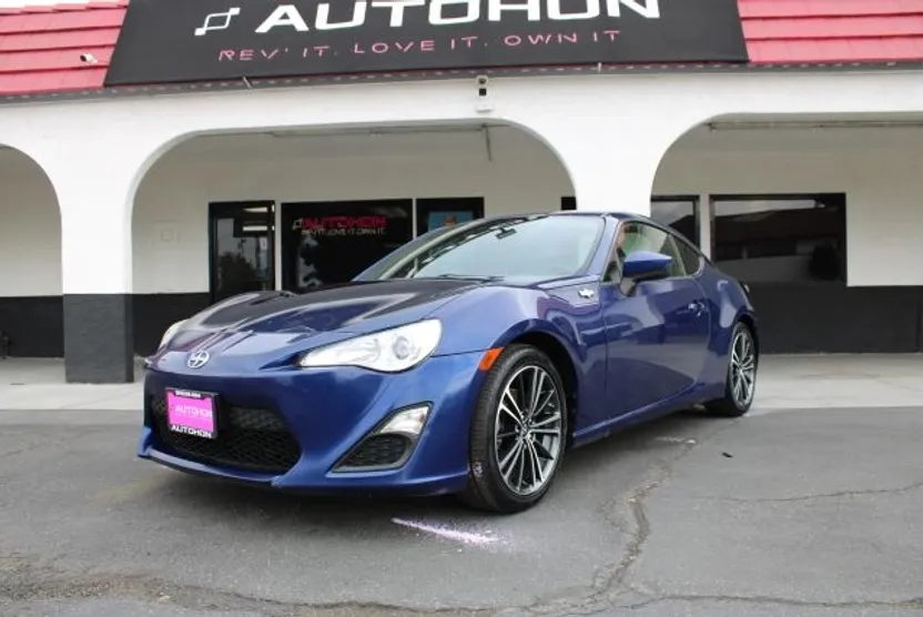 2016 Scion FR-S photo 1