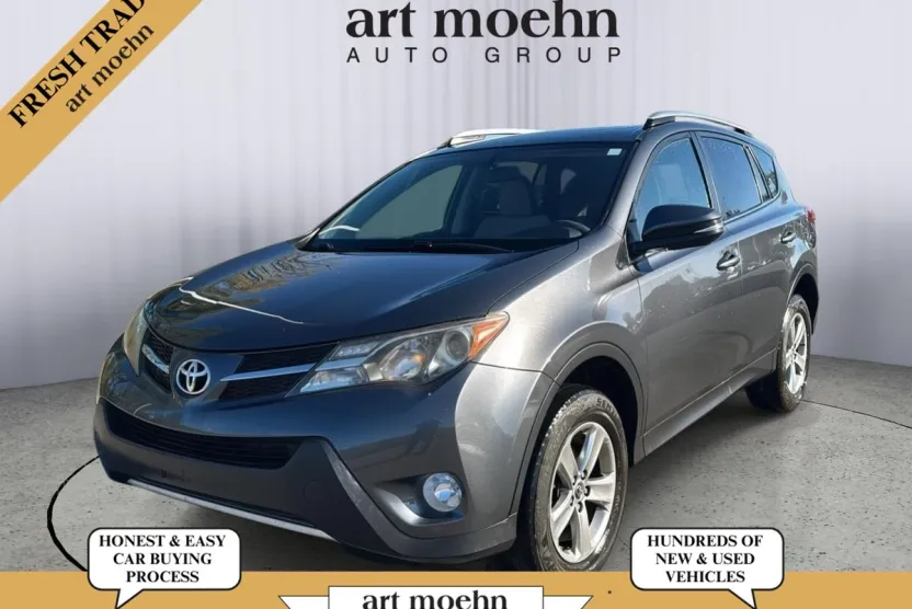 2015 Toyota RAV4 XLE photo 1