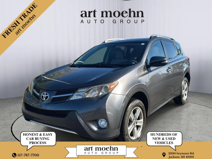 2015 Toyota RAV4 XLE photo 1