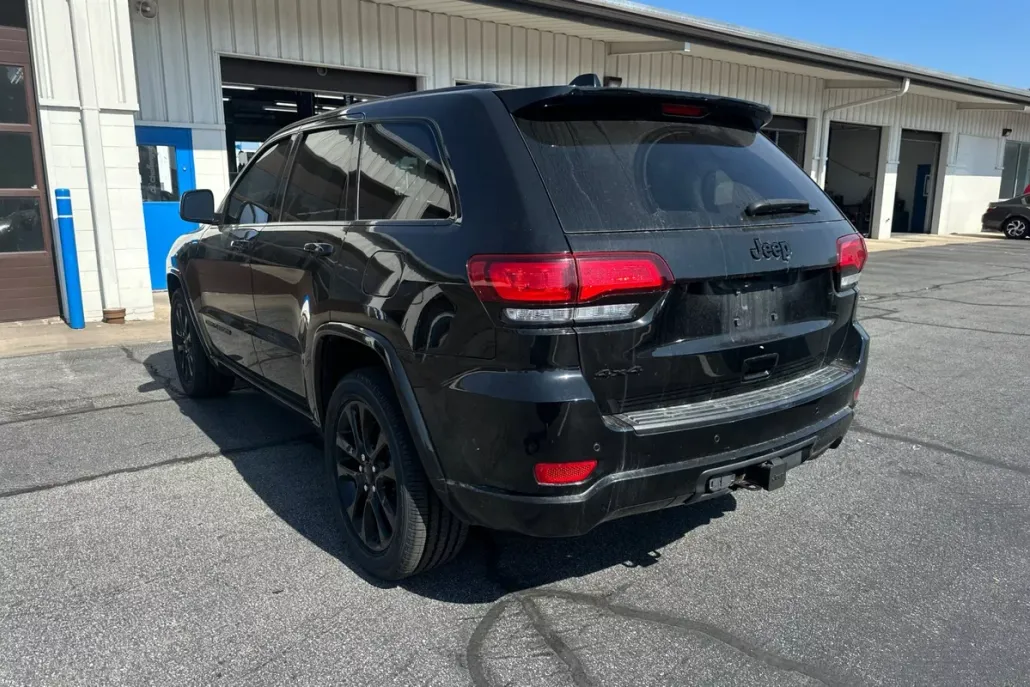 2020 Jeep Grand Cherokee Altitude photo 1