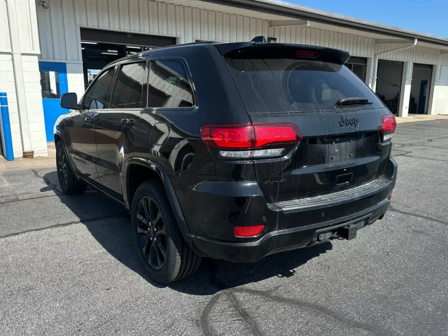 2020 Jeep Grand Cherokee Altitude photo 1