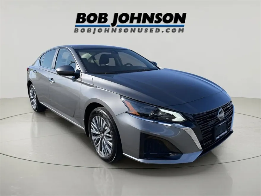 2024 Nissan Altima 2.5 SV photo 1