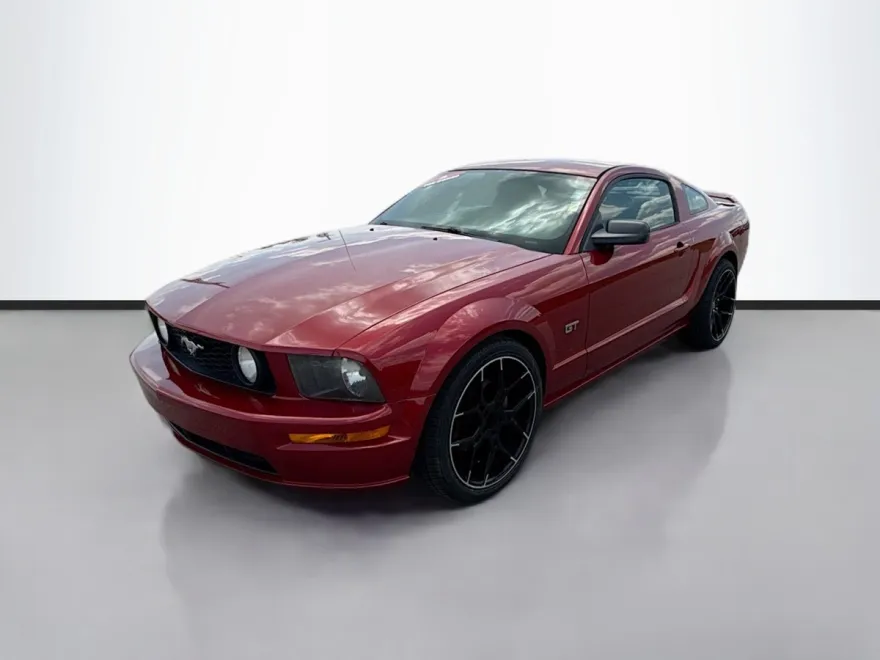 2005 Ford Mustang GT Deluxe photo 1