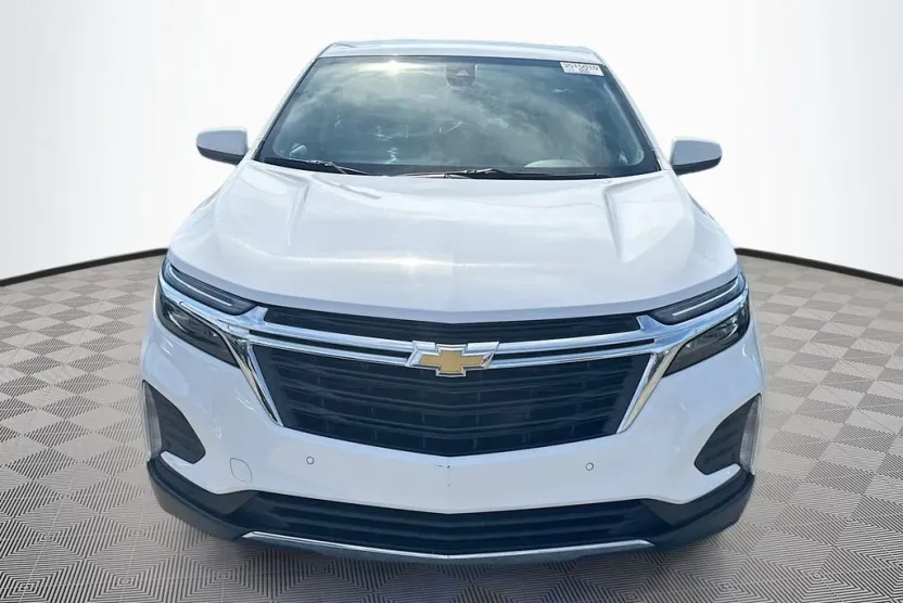 2024 Chevrolet Equinox LT photo 1