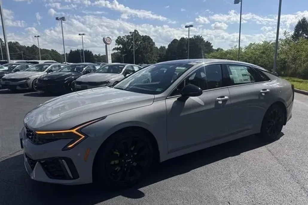 2026 Kia K5 GT photo 1