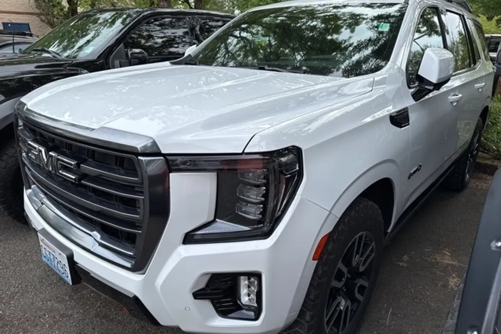 2023 Gmc Yukon AT4 photo 1