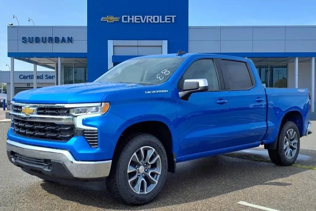 2026 Chevrolet Silverado 1500 LT photo 1