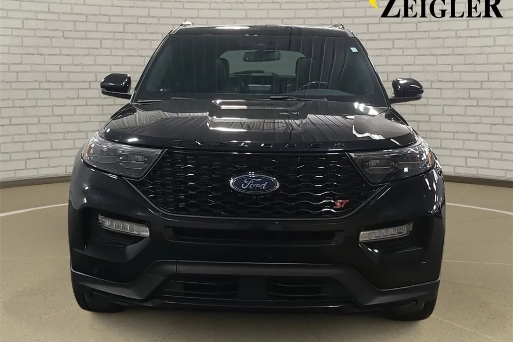 2020 Ford Explorer ST photo 1