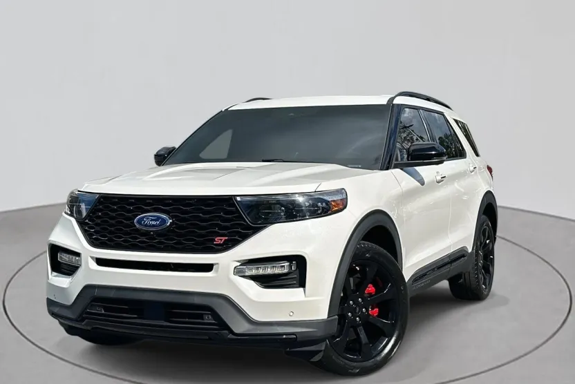 2022 Ford Explorer ST photo 1