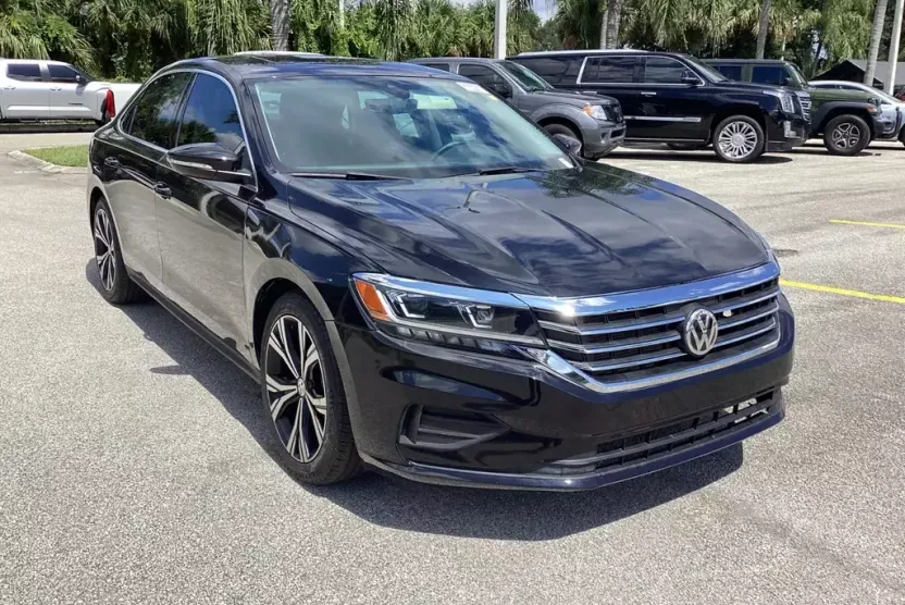 2022 Volkswagen Passat 2.0T SE photo 1