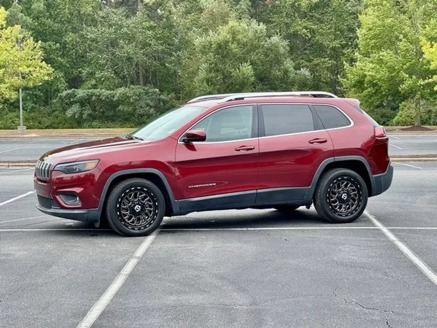 2019 Jeep Cherokee Latitude photo 1