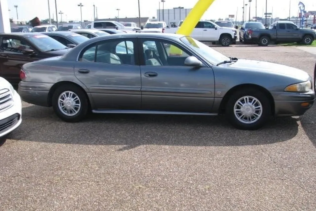2004 Buick LeSabre Custom photo 1