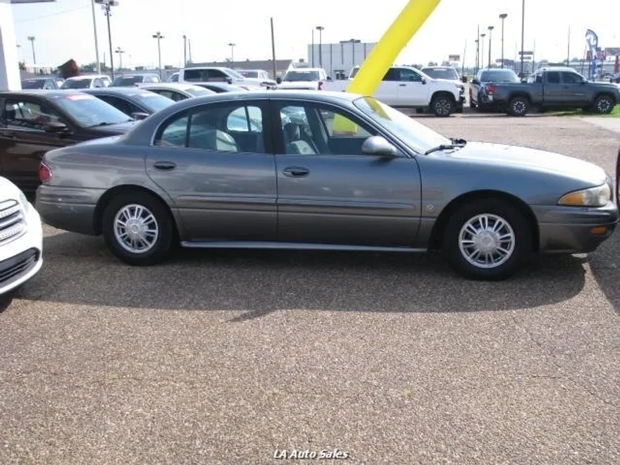 2004 Buick LeSabre Custom photo 1