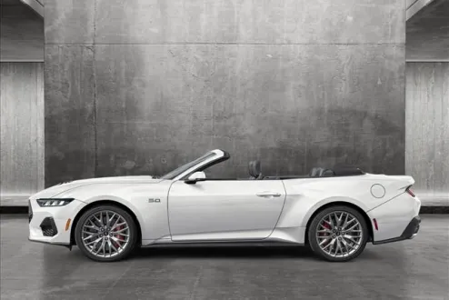 2025 Ford Mustang GT Premium Convertible photo 3