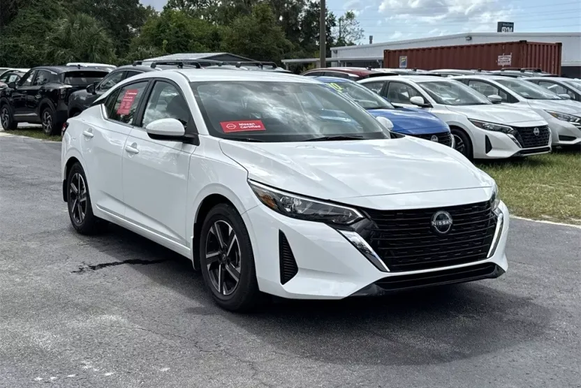 2025 Nissan Sentra SV photo 1