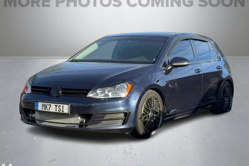 2016 Volkswagen Golf TSI S photo 1