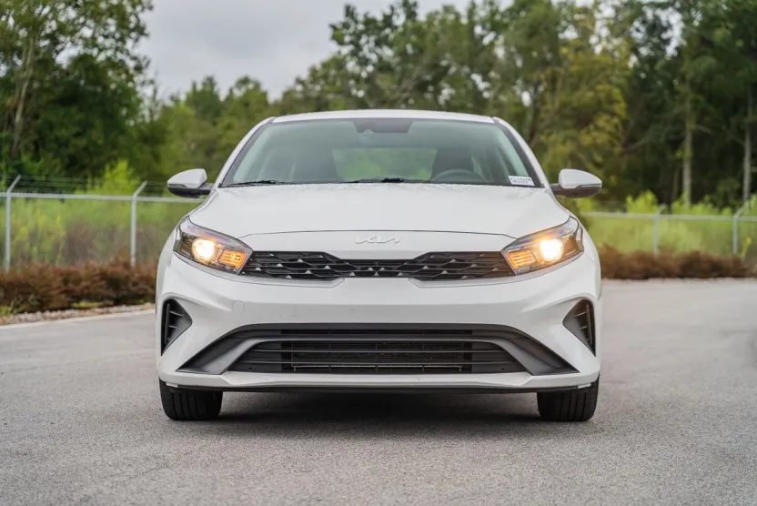 2024 Kia Forte LXS photo 1