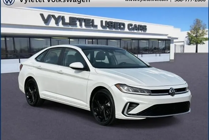 2025 Volkswagen Jetta SE photo 1